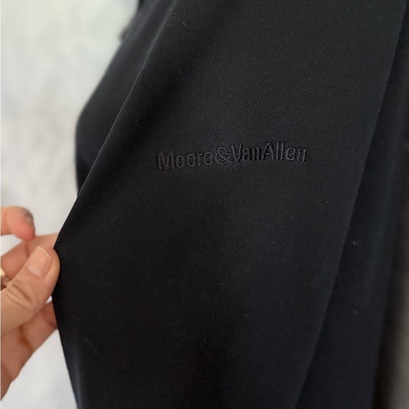 Nike  Ladies Dri-FIT 1/2-Zip Cover-Up - Black/White Golf Size Large - Picture 8 of 13